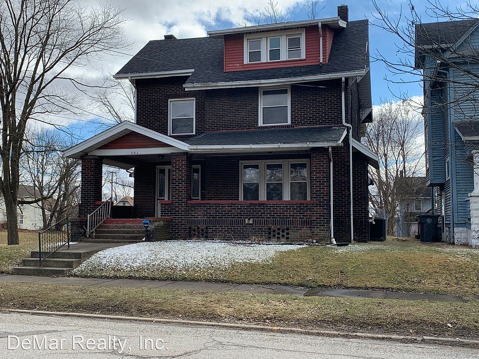 1st image of 751 Fairgreen Ave