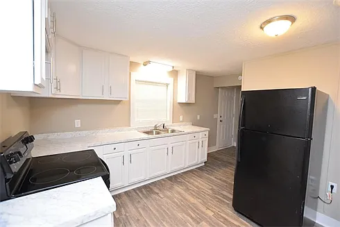 2 bed, $975 — Photo 2
