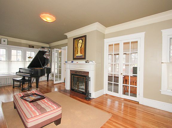 3rd image of 900 Fair Oaks Ave