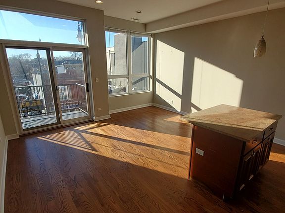 4th image of 3060 W Armitage Ave APT 301