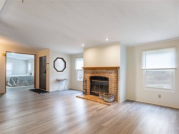 3rd image of 10671 Green Apple Rd