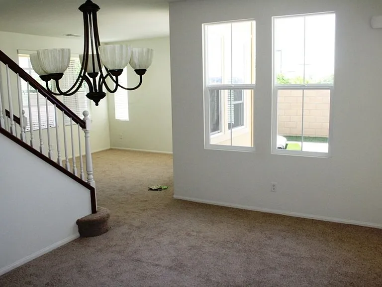 31842 Domenoe Way — Photo 4