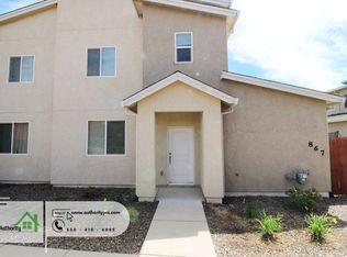 867 Congaree Ln, Redding, CA 96001