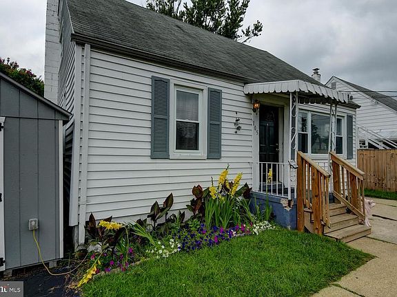 3rd image of 105 Vista Ave