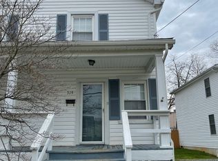 319 N Lawrence St, Charles Town, WV 25414