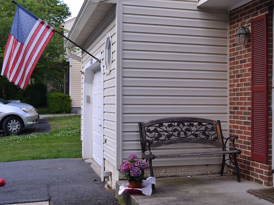 1st image of 14833 Silver Ash Ct