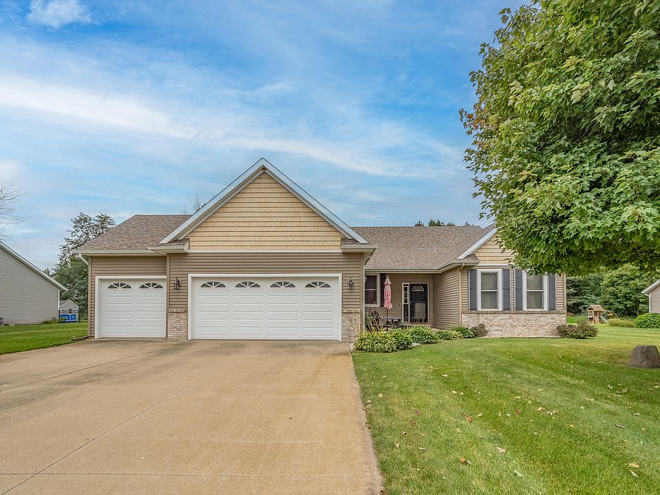 1st image of 2581 Nighthawk Ave