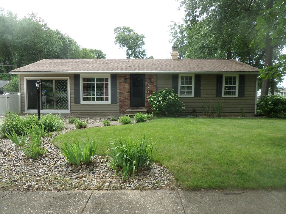 1st image of 2300 Fair Oaks St E