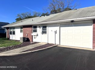 673B New Castle Ct, Lakewood, NJ 08701