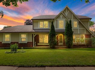 713 Dawes St, Libertyville, IL 60048