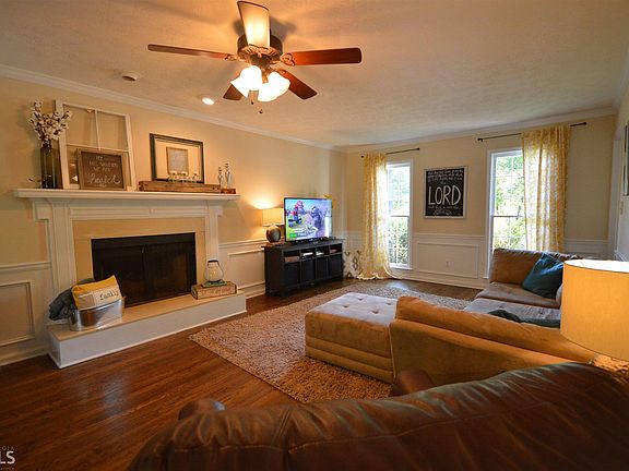 4th image of 2042 Sumter Ct