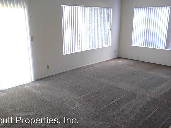 5th image of 4672 W Point Loma Blvd APT B