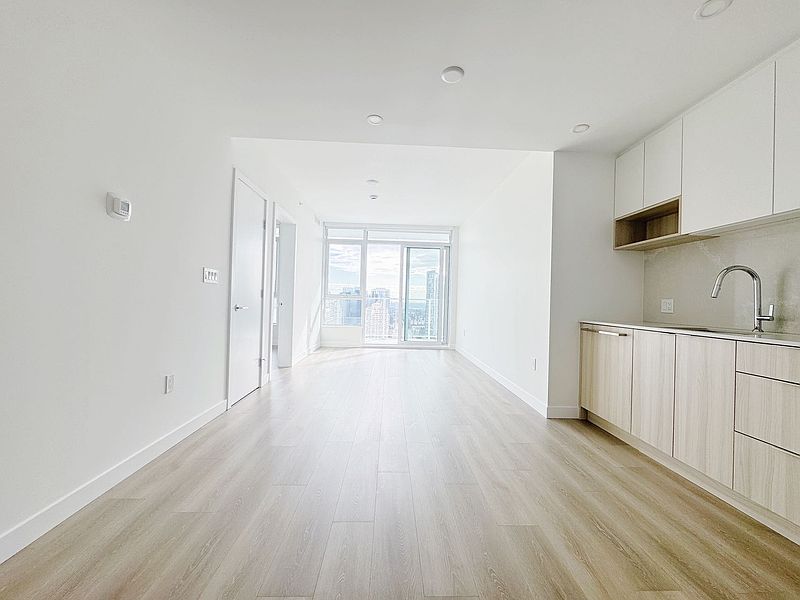 Burnaby Apartment for rent - 1 Bedroom — photo 2
