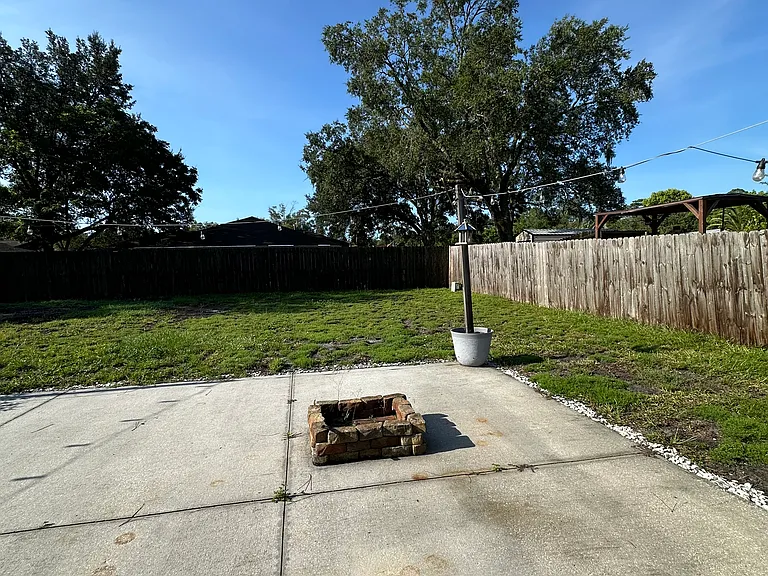 1661 Bartlett Ave — Photo 36