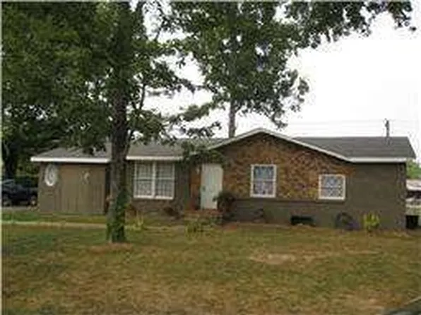 182 Dale Ter, Clarksville, TN 37042