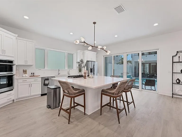 6028 Red Mangrove Ln — Photo 8
