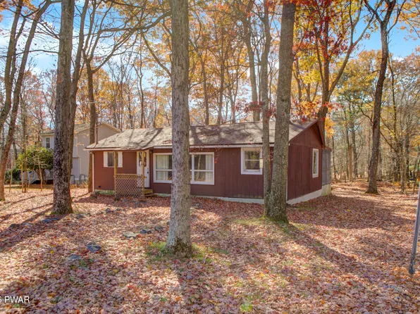 107 Partridge Ct, Dingmans Ferry, PA 18328