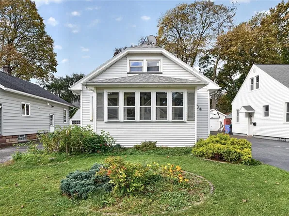 104 Castleford Rd, Rochester, NY 14616