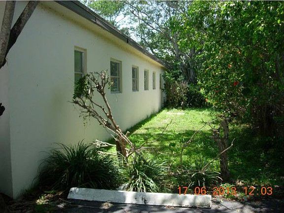 3rd image of 1429 NE 3rd Ave