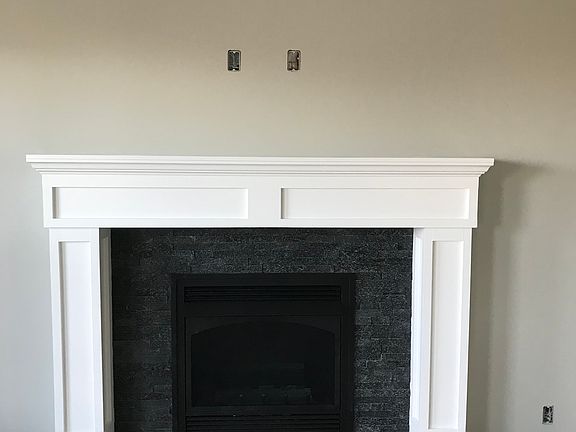 2nd image of 8422 W 101st Pl
