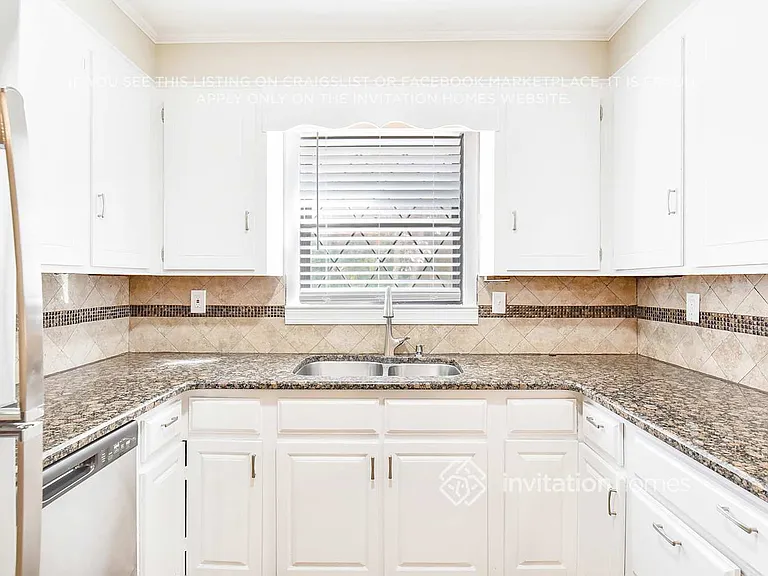 3938 Somerdale Ln — Photo 6