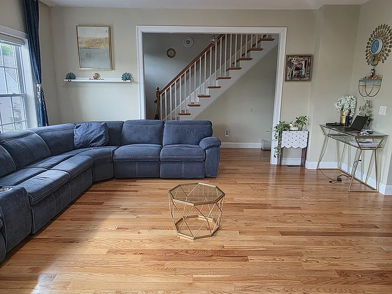 304 Hunting Hill Dr — Photo 5