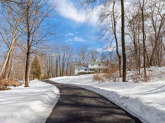 2nd image of 40 Thunder Mountain Rd