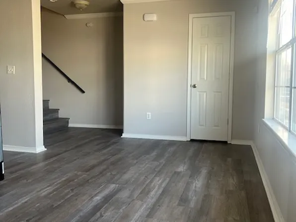 1718 E 67th Pl, Tulsa, OK 74136