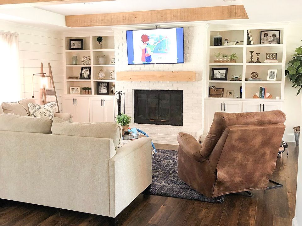 1st image of 827 S Tamela Dr