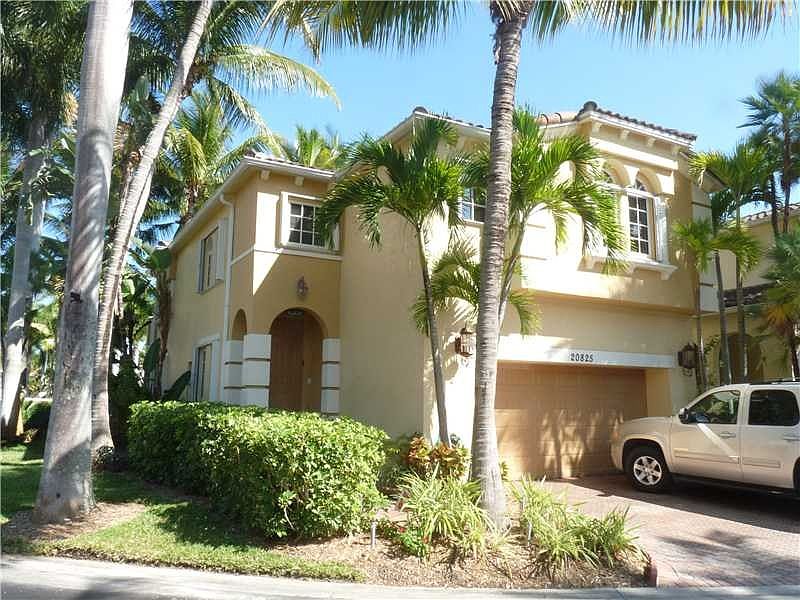 1st image of 20825 NE 30th Pl