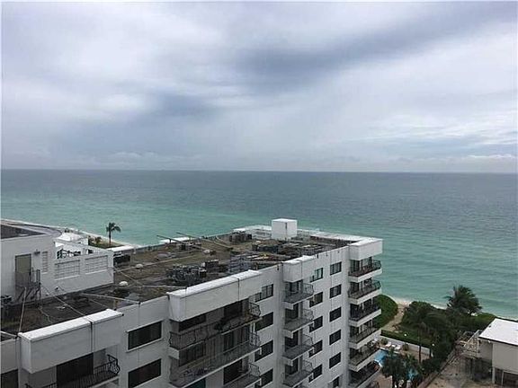 3rd image of 5401 Collins Ave APT 1015