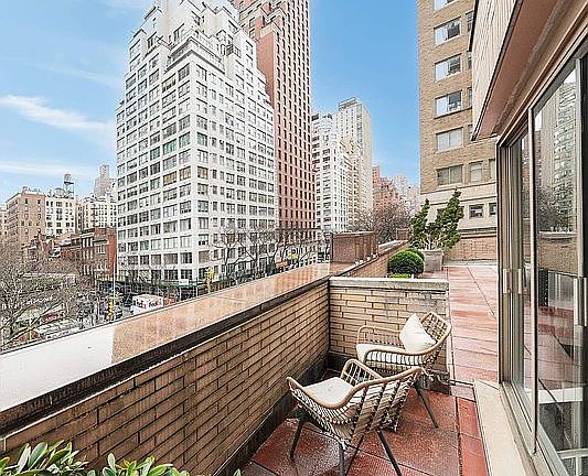 5th image of 200 E 69th St APT 4A