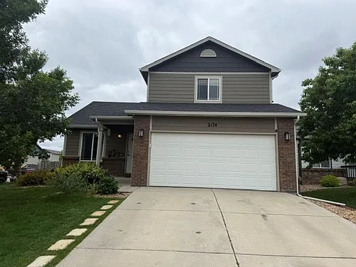2174 Village Dr Photo 1