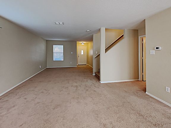 4th image of 7943 Oakwood Pnes