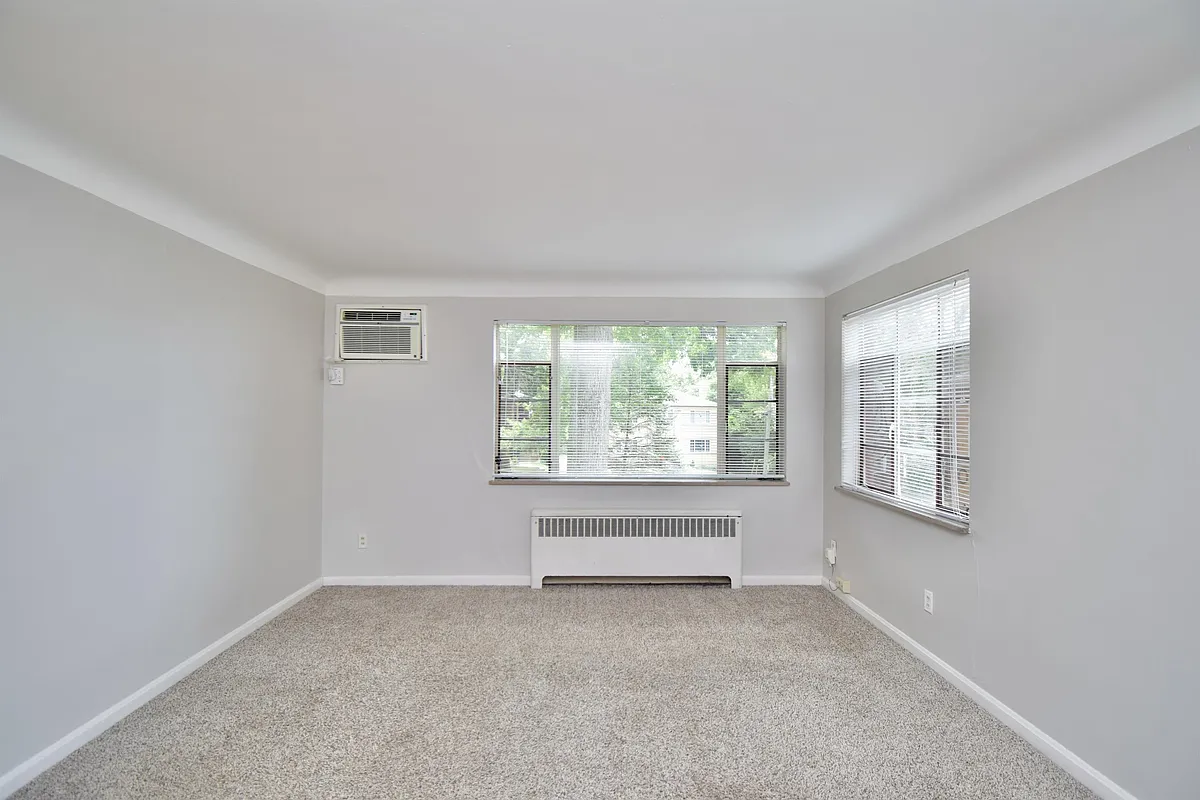 Building Photo - 6142 Dryden Ave #4
