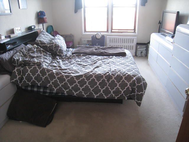 1st image of 2534 Crescent St APT 2N