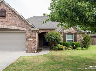 3646 W Providence Dr, Fayetteville, AR 72704