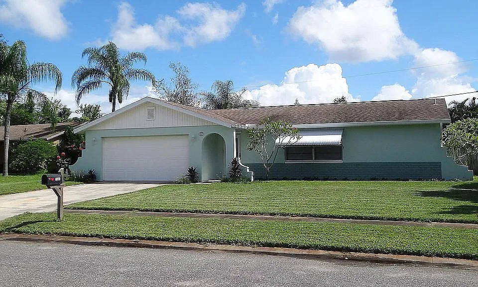 3 bed, 1842 sqft, $2,000 — Photo 1
