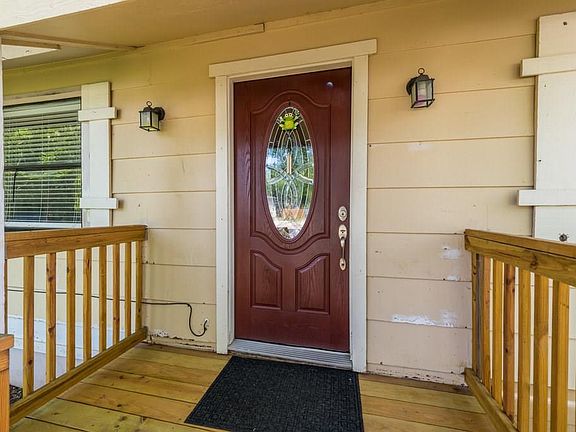 5th image of 303 Provines Dr