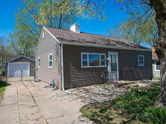 4th image of 3123 S Saint Joseph St