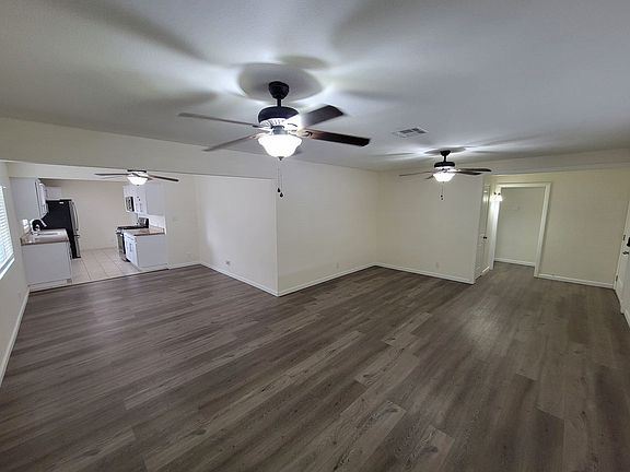 3rd image of 839 W Orange Ave