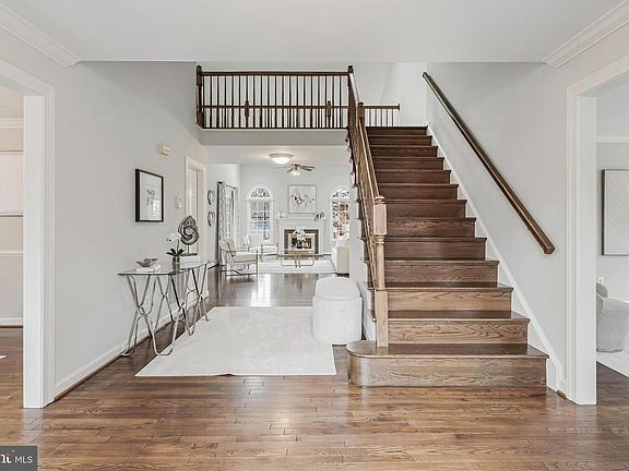 5th image of 4715 Lewis Woods Ct