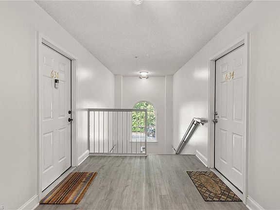 5th image of 633 Ivy Glen Dr