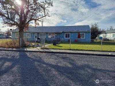 1033 -1035 Lowry Street, Moses Lake, WA, 98837