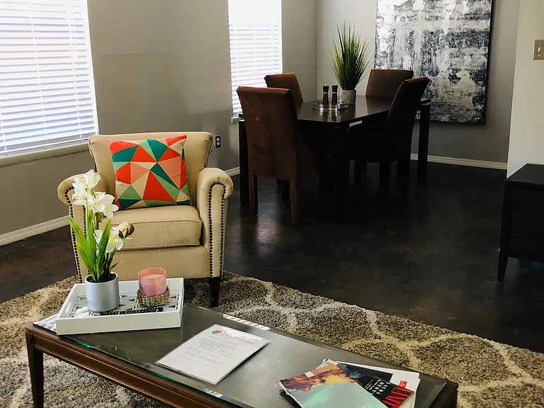 Norman Apartments — Photo 60