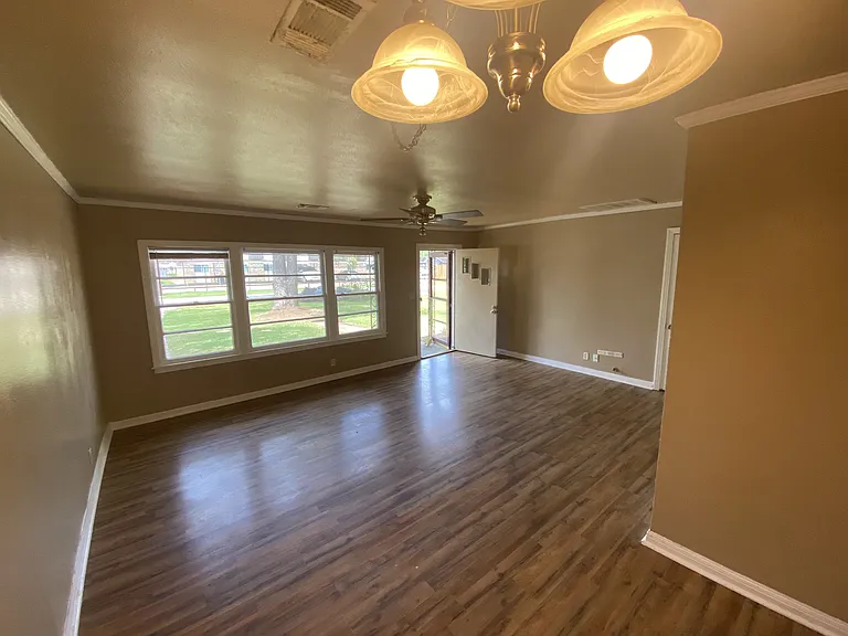 3825 Hyde Park Row — Photo 3