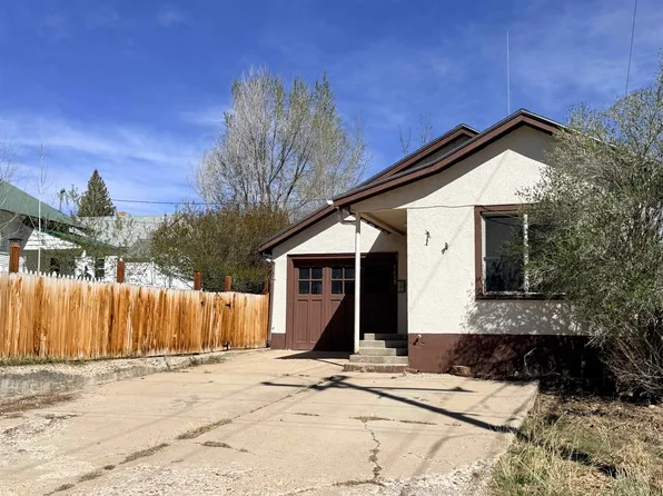 1115 W Maple St, Rawlins, WY 82301