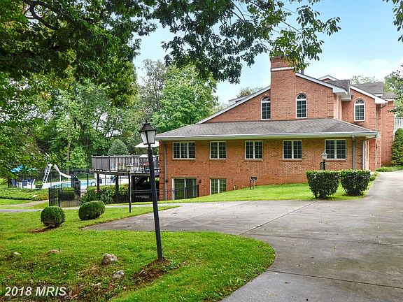 4th image of 13413 Cleveland Dr