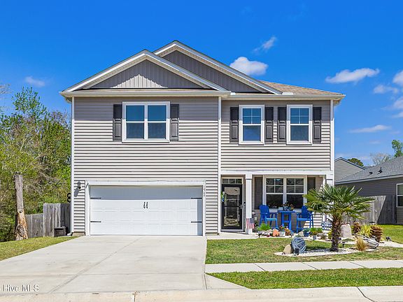 2nd image of 1549 St Joseph Drive SE