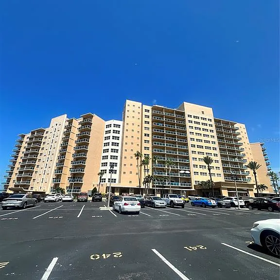 880 Mandalay Ave #309 — Photo 2